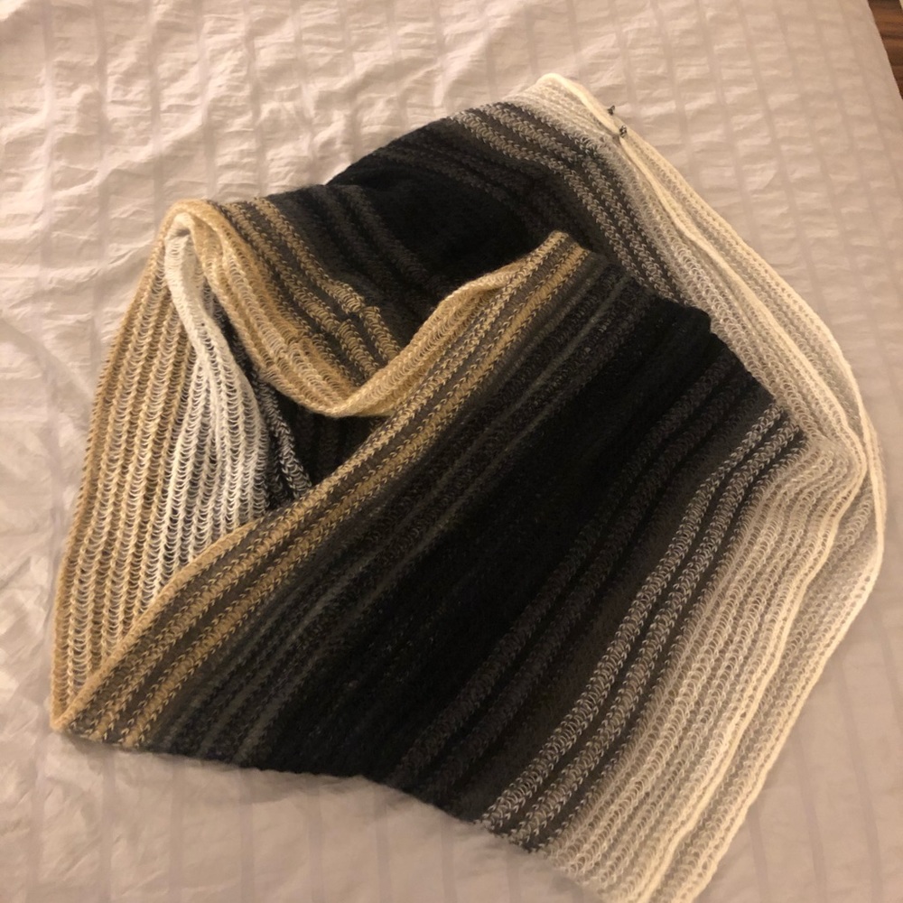 NWOT Infinity scarf Black and Tan versatile